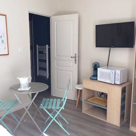 Chambre Dans Dependance Maison De Ville + Abri Velos سوموور المظهر الخارجي الصورة